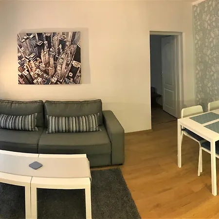 Kona Apartment